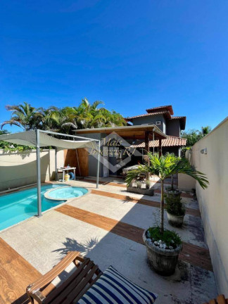 Imagem Casa com 4 Quartos à Venda, 360 m² em Itaipu - Niterói Imagem Casa com 4 Quartos à Venda, 360 m² em Itaipu - Niterói