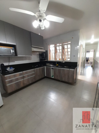 Imagem Casa com 3 Quartos à Venda, em Centro - Esteio Imagem Casa com 3 Quartos à Venda, em Centro - Esteio