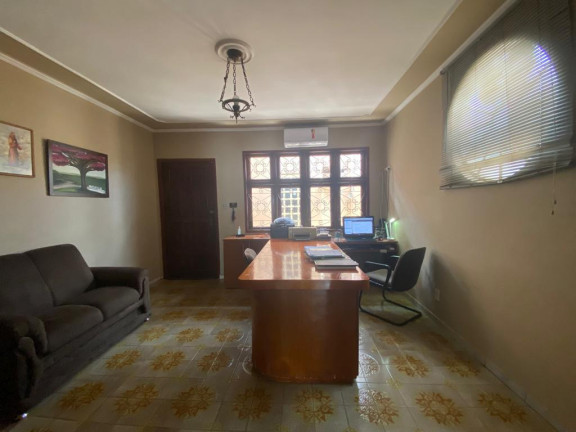 Imagem Casa com 4 Quartos à Venda, 200 m² em São Francisco - Campo Grande