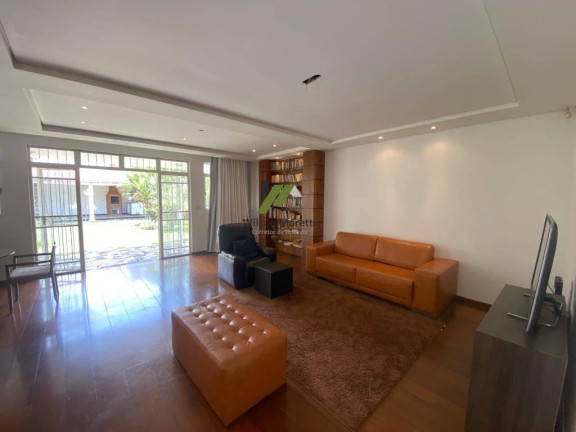 Imagem Casa com 3 Quartos à Venda, 222 m²