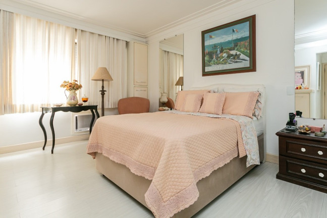 Imagem Apartamento com 2 Quartos à Venda, 145 m² em Centro - Florianópolis Imagem Apartamento com 2 Quartos à Venda, 145 m² em Centro - Florianópolis