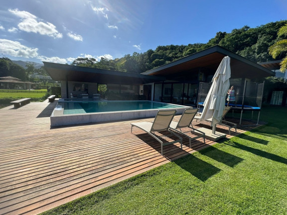 Imagem Casa de Condomínio com 7 Quartos à Venda, 1.900 m² em Centro - Mangaratiba