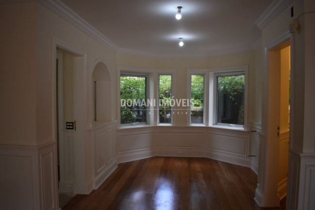 Imagem Casa com 4 Quartos à Venda, 1.500 m² em Região De Capivari - Campos Do Jordão Imagem Casa com 4 Quartos à Venda, 1.500 m² em Região De Capivari - Campos Do Jordão