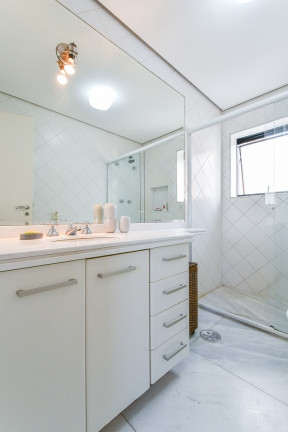 Imagem Imóvel com 3 Quartos à Venda, 247 m² em Vila Suzana - São Paulo Imagem Imóvel com 3 Quartos à Venda, 247 m² em Vila Suzana - São Paulo