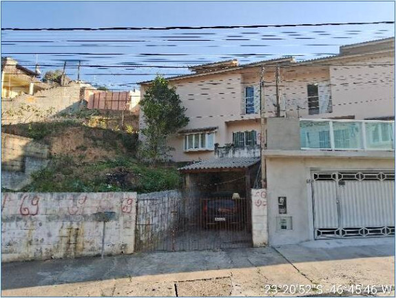 Casa com 2 Quartos à Venda, 67 m² em Serpa - Caieiras