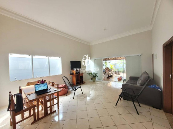 Casa com 3 Quartos à Venda, 180 m² em Jardim Morumbi - Marília