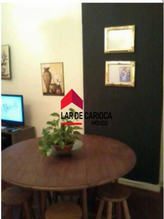 Imagem Apartamento com 2 Quartos à Venda, 65 m² em Copacabana - Rio De Janeiro Imagem Apartamento com 2 Quartos à Venda, 65 m² em Copacabana - Rio De Janeiro