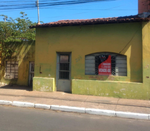 Imagem Casa à Venda, 800 m² em Cuiabá Imagem Casa à Venda, 800 m² em Cuiabá