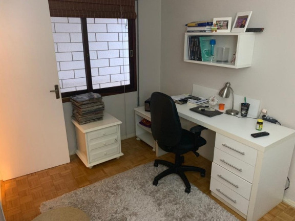 Imagem Sobrado com 3 Quartos à Venda, 260 m² em Jardim Itu - Porto Alegre