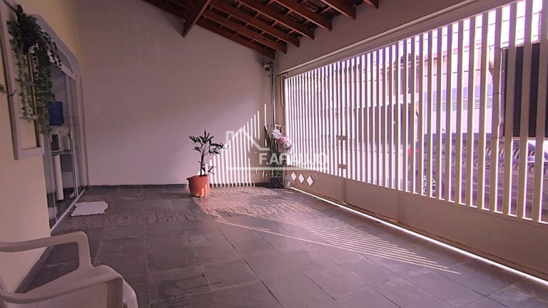 Imagem Sobrado com 3 Quartos à Venda, 162 m² em Vila Haro - Sorocaba Imagem Sobrado com 3 Quartos à Venda, 162 m² em Vila Haro - Sorocaba