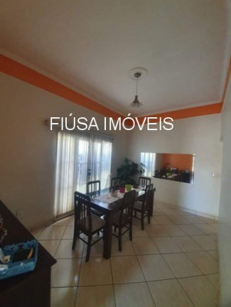 Casa com 3 Quartos à Venda, 282 m² em Vila Tibério - Ribeirão Preto
