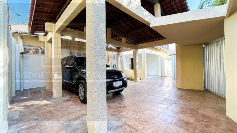 Imagem Casa com 3 Quartos à Venda, 210 m² em Presidente Kennedy - Fortaleza