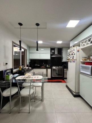 Imagem Casa com 4 Quartos para Alugar ou Temporada, 230 m² em Colina De Laranjeiras - Serra