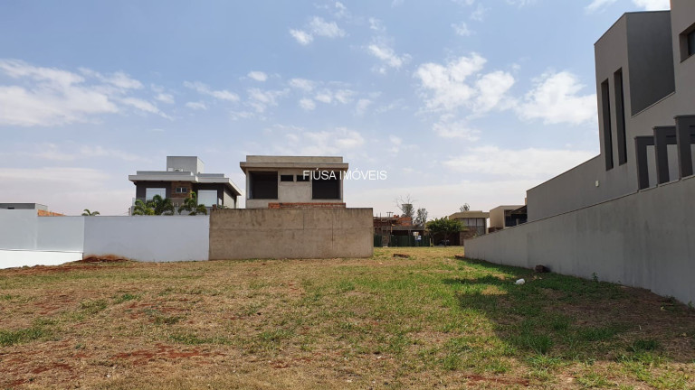 Imagem Terreno à Venda, 486 m² em Vila Do Golf - Ribeirão Preto Imagem Terreno à Venda, 486 m² em Vila Do Golf - Ribeirão Preto