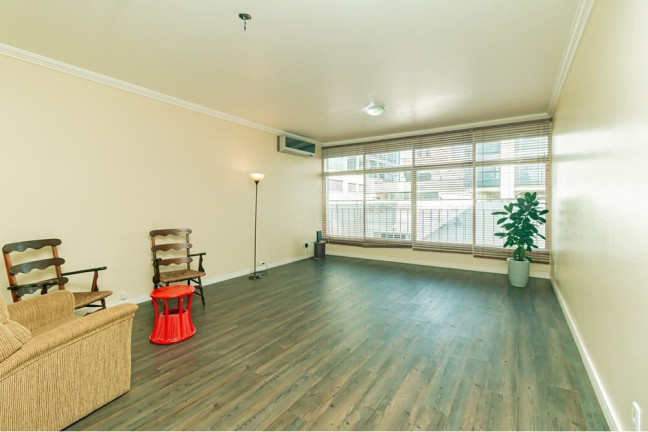 Imagem Apartamento com 3 Quartos à Venda, 145 m² em Moinhos De Vento - Porto Alegre Imagem Apartamento com 3 Quartos à Venda, 145 m² em Moinhos De Vento - Porto Alegre