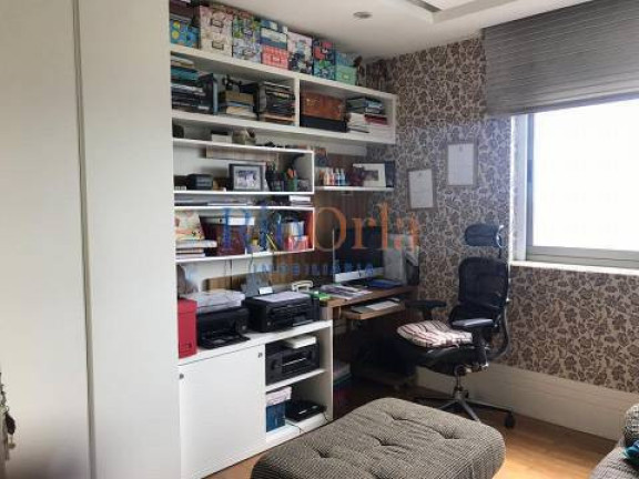 Imagem Apartamento com 4 Quartos à Venda, 266 m² em Barra Da Tijuca - Rio De Janeiro