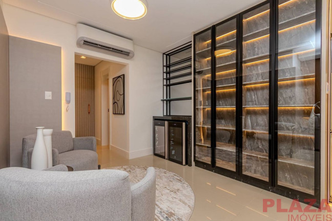 Imagem Apartamento com 3 Quartos à Venda, 129 m² em Centro - Balneário Camboriú Imagem Apartamento com 3 Quartos à Venda, 129 m² em Centro - Balneário Camboriú