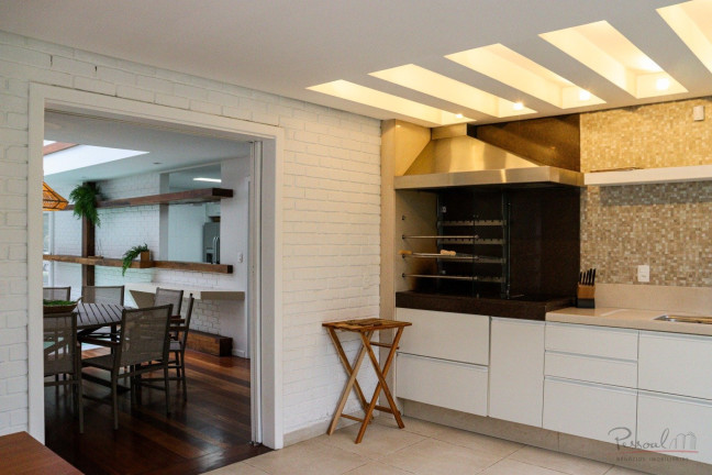 Imagem Casa com 5 Quartos à Venda, 322 m² em Jurerê Internacional - Florianópolis Imagem Casa com 5 Quartos à Venda, 322 m² em Jurerê Internacional - Florianópolis