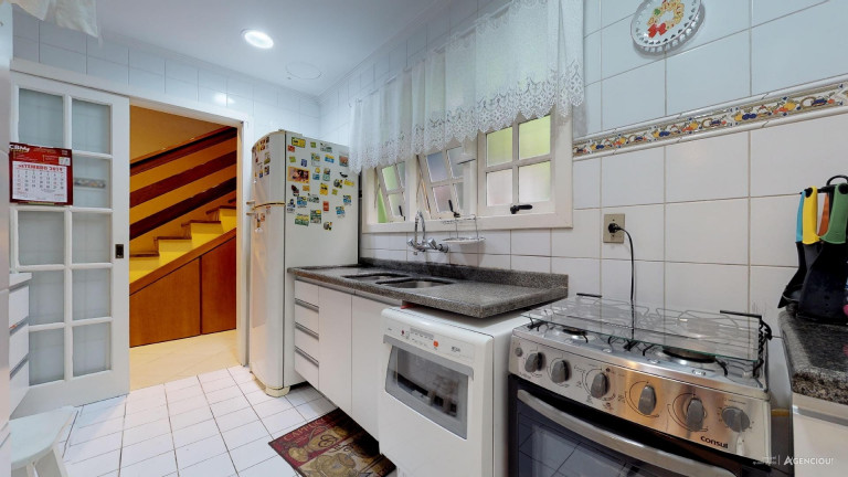 Imagem Sobrado com 3 Quartos à Venda, 221 m² em Tristeza - Porto Alegre Imagem Sobrado com 3 Quartos à Venda, 221 m² em Tristeza - Porto Alegre