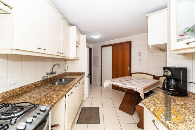 Imagem Casa com 3 Quartos à Venda, 127 m² em Bigorrilho - Curitiba