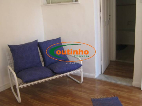 Imagem Casa com 8 Quartos à Venda, 385 m² em Tijuca - Rio De Janeiro Imagem Casa com 8 Quartos à Venda, 385 m² em Tijuca - Rio De Janeiro