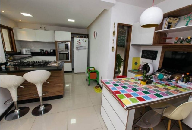 Imagem Casa com 3 Quartos à Venda, 530 m² em Várzea - Teresópolis Imagem Casa com 3 Quartos à Venda, 530 m² em Várzea - Teresópolis