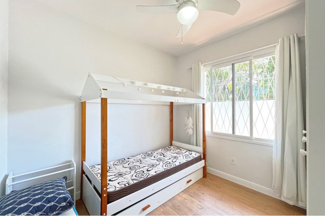 Imagem Casa com 4 Quartos à Venda, 207 m² em Teresópolis - Porto Alegre Imagem Casa com 4 Quartos à Venda, 207 m² em Teresópolis - Porto Alegre