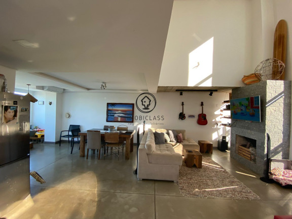 Imagem Casa com 3 Quartos à Venda, 280 m² em Alto Petrópolis - Porto Alegre Imagem Casa com 3 Quartos à Venda, 280 m² em Alto Petrópolis - Porto Alegre