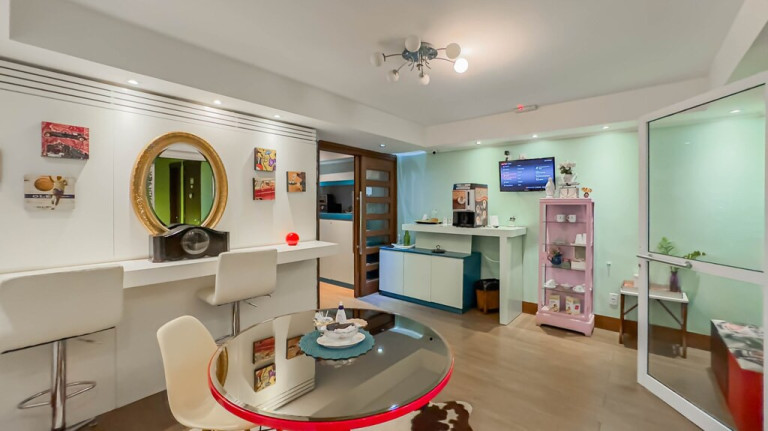 Imagem Apartamento com 2 Quartos à Venda, 49 m² em Moinhos De Vento - Porto Alegre Imagem Apartamento com 2 Quartos à Venda, 49 m² em Moinhos De Vento - Porto Alegre