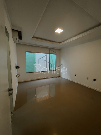 Imagem Casa com 4 Quartos à Venda, 320 m² em Cedro - Camboriú