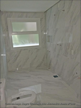 Imagem Casa com 3 Quartos à Venda, 225 m² em Lago Negro - Gramado Imagem Casa com 3 Quartos à Venda, 225 m² em Lago Negro - Gramado