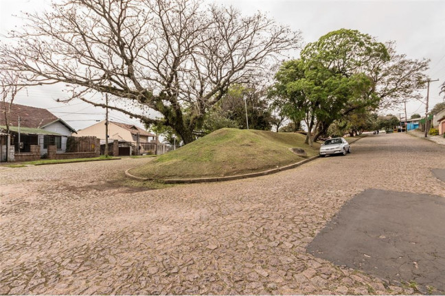 Imagem Casa com 4 Quartos à Venda, em Santa Tereza - Porto Alegre Imagem Casa com 4 Quartos à Venda, em Santa Tereza - Porto Alegre