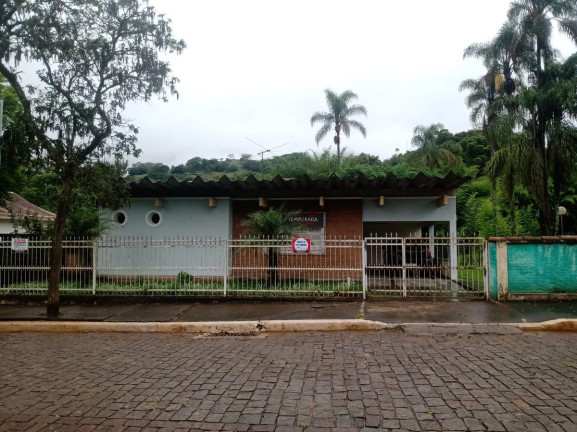 Imagem Chácara com 4 Quartos à Venda, 842 m² em Pocinhos Do Rio Verde - Caldas Imagem Chácara com 4 Quartos à Venda, 842 m² em Pocinhos Do Rio Verde - Caldas