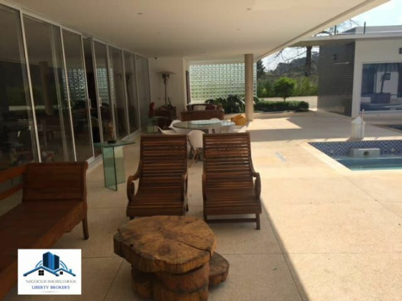 Imagem Casa com 5 Quartos à Venda, 1.500 m² Imagem Casa com 5 Quartos à Venda, 1.500 m²