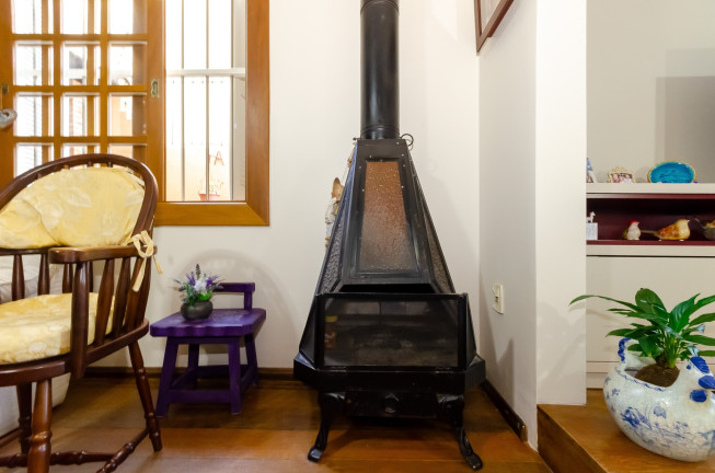 Imagem Casa com 4 Quartos à Venda, 332 m² em Petrópolis - Porto Alegre Imagem Casa com 4 Quartos à Venda, 332 m² em Petrópolis - Porto Alegre