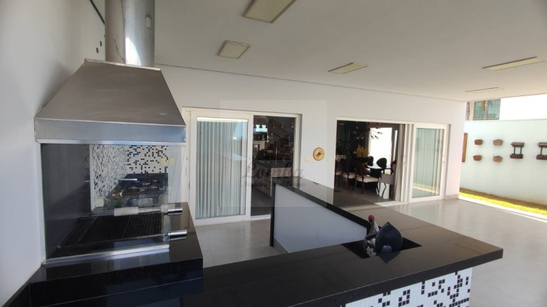 Imagem Casa com 4 Quartos à Venda, 406 m² em Jardim Itália - Cuiabá Imagem Casa com 4 Quartos à Venda, 406 m² em Jardim Itália - Cuiabá