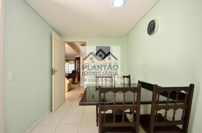 Imagem Sobrado com 3 Quartos para Alugar, 189 m² em Boa Vista - Curitiba