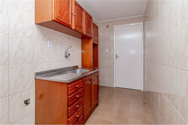 Imagem Imóvel com 1 Quarto à Venda,  em Passo Da Areia - Porto Alegre