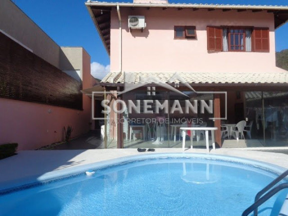 Casa com 3 Quartos à Venda, 205 m² em Parque São Jorge - Florianópolis