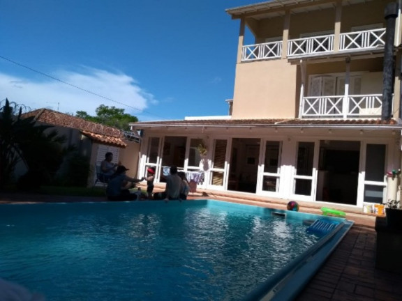 Imagem Casa com 4 Quartos à Venda, 243 m² em Partenon - Porto Alegre Imagem Casa com 4 Quartos à Venda, 243 m² em Partenon - Porto Alegre