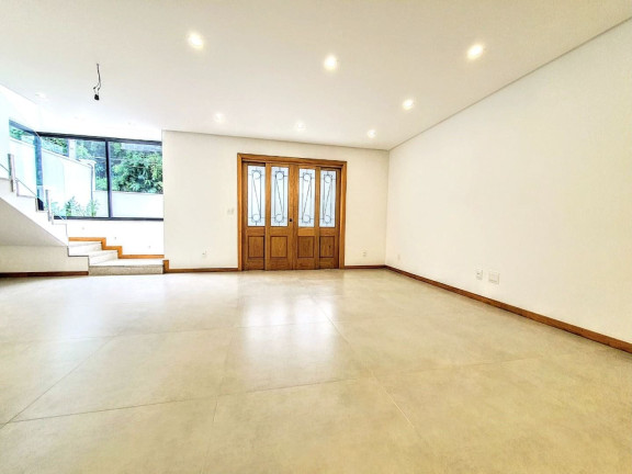 Imagem Casa com 3 Quartos à Venda, 168 m² em Comary - Teresópolis