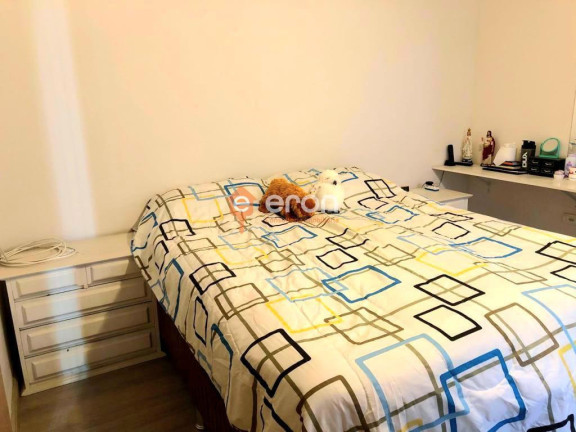Imagem Casa com 2 Quartos à Venda, 142 m²