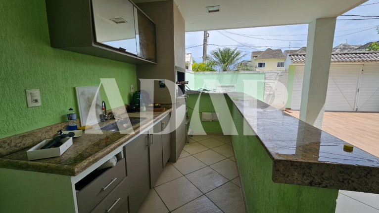 Imagem Casa com 3 Quartos à Venda, 220 m² em Vargem Pequena - Rio De Janeiro