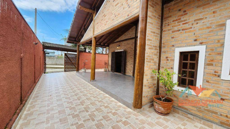 Imagem Casa com 4 Quartos à Venda, 239 m² em Massaguaçu - Caraguatatuba