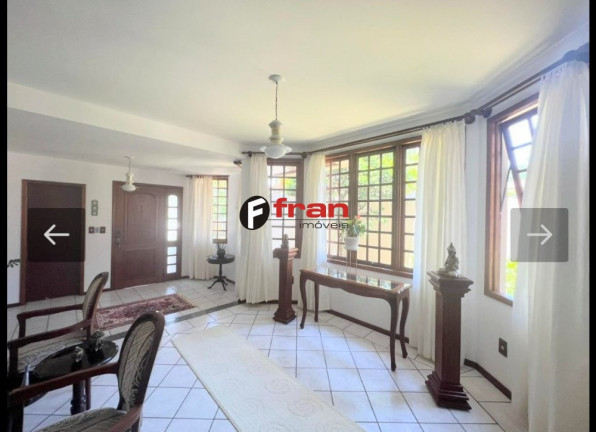 Imagem Casa com 4 Quartos à Venda, 297 m² em Córrego Grande - Florianópolis