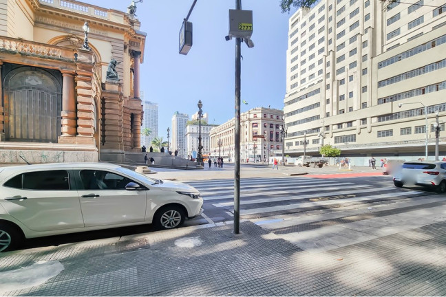 Imagem Sala Comercial à Venda, 200 m² em República - São Paulo Imagem Sala Comercial à Venda, 200 m² em República - São Paulo