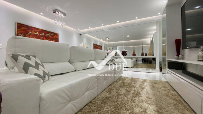 Apartamento com 2 Quartos à Venda, 150 m² em Marapé - Santos