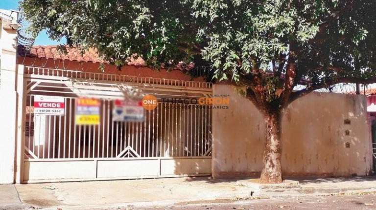 Imagem Casa com 3 Quartos à Venda, 250 m² em Novo Umuarama - Araçatuba Imagem Casa com 3 Quartos à Venda, 250 m² em Novo Umuarama - Araçatuba