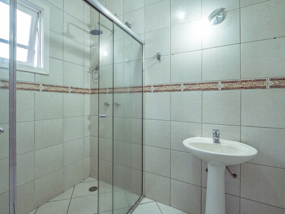 Imagem Casa com 3 Quartos à Venda,  em Sarandi - Porto Alegre