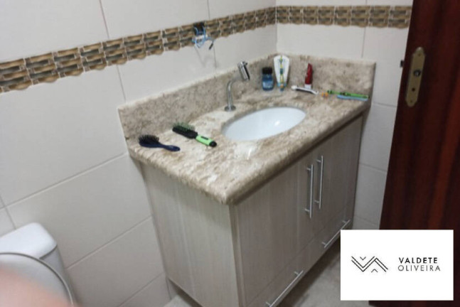 Imagem Casa com 2 Quartos à Venda,  em Vila Pinheiro - Jacareí